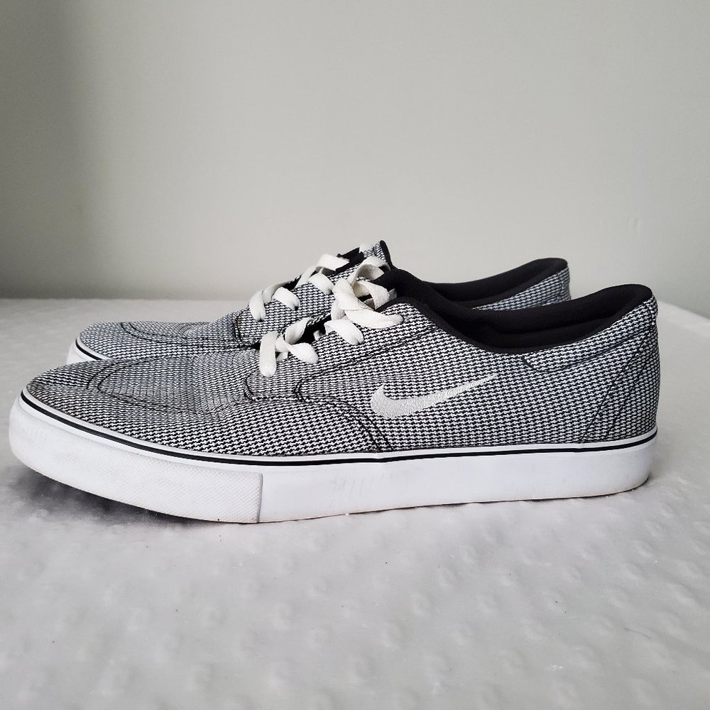 Nike SB Clutch Skate Shoes Houndstooth Pattern
